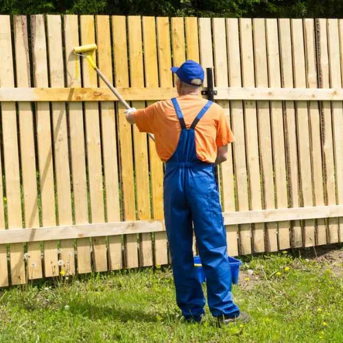 10 simple tips for a beautifully painted garden fence