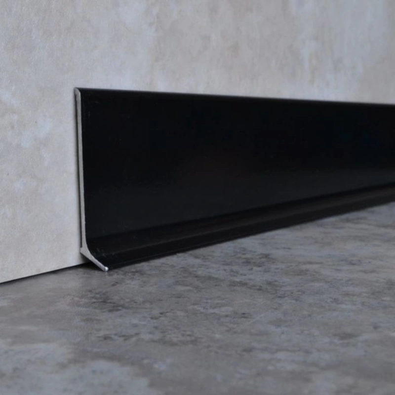 Black skirting Dubai