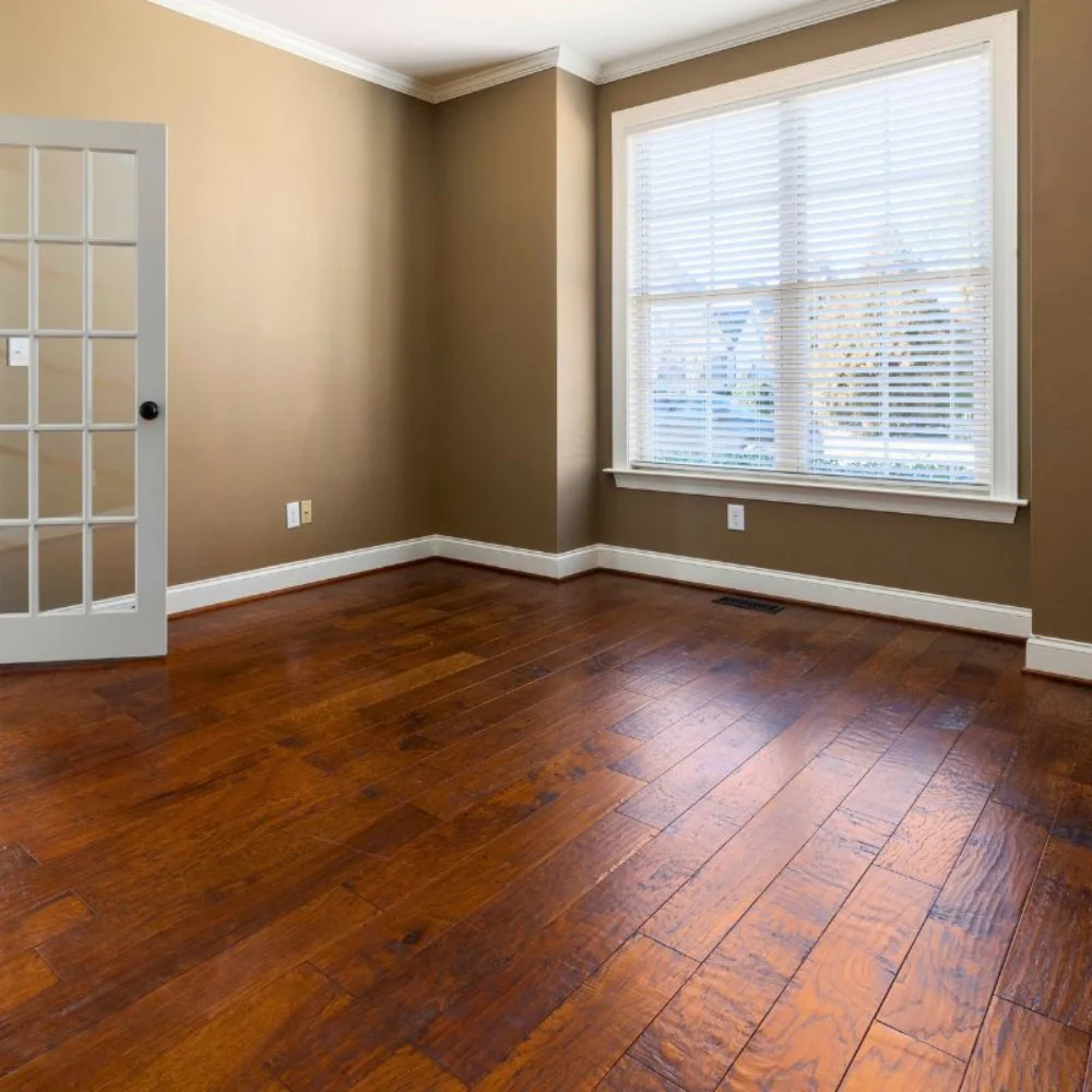white skirting tiles