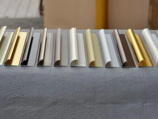 Aluminium skirting tiles in Dubai